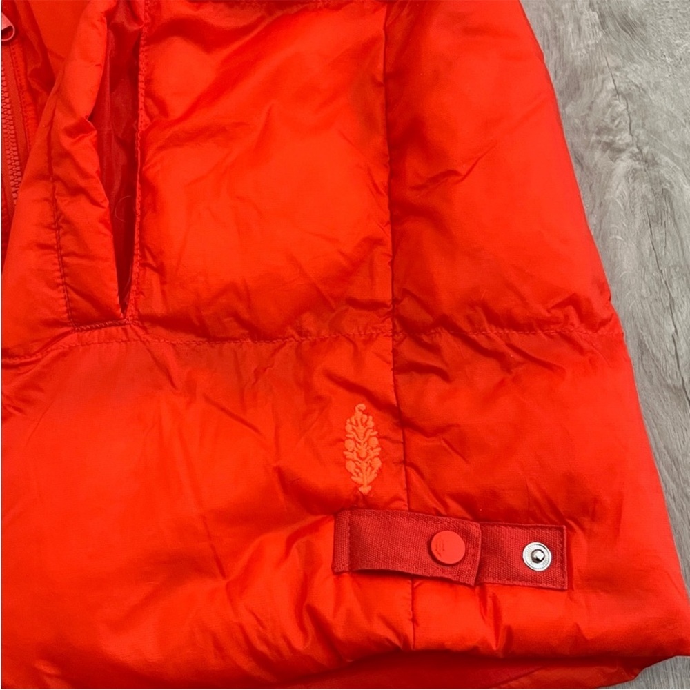 NWT FP Movement Free People In a Bubble Puffer Vest Orange Size‎ M Primaloft - Picture 10 of 16